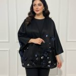 کت مجلسی زنانه مشکی طرح گل لیزری سه بعدی با پنل گل و زنبور سنگدوزی